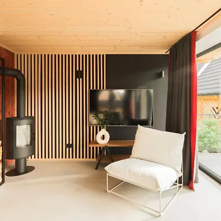 Czarne Wierchy Mountain Retreat *