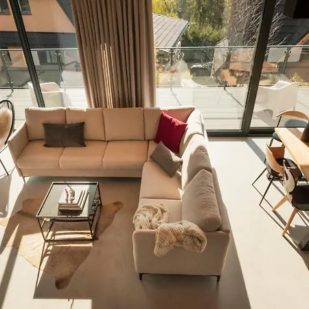 Czarne Wierchy Mountain Retreat * 코스실리스코